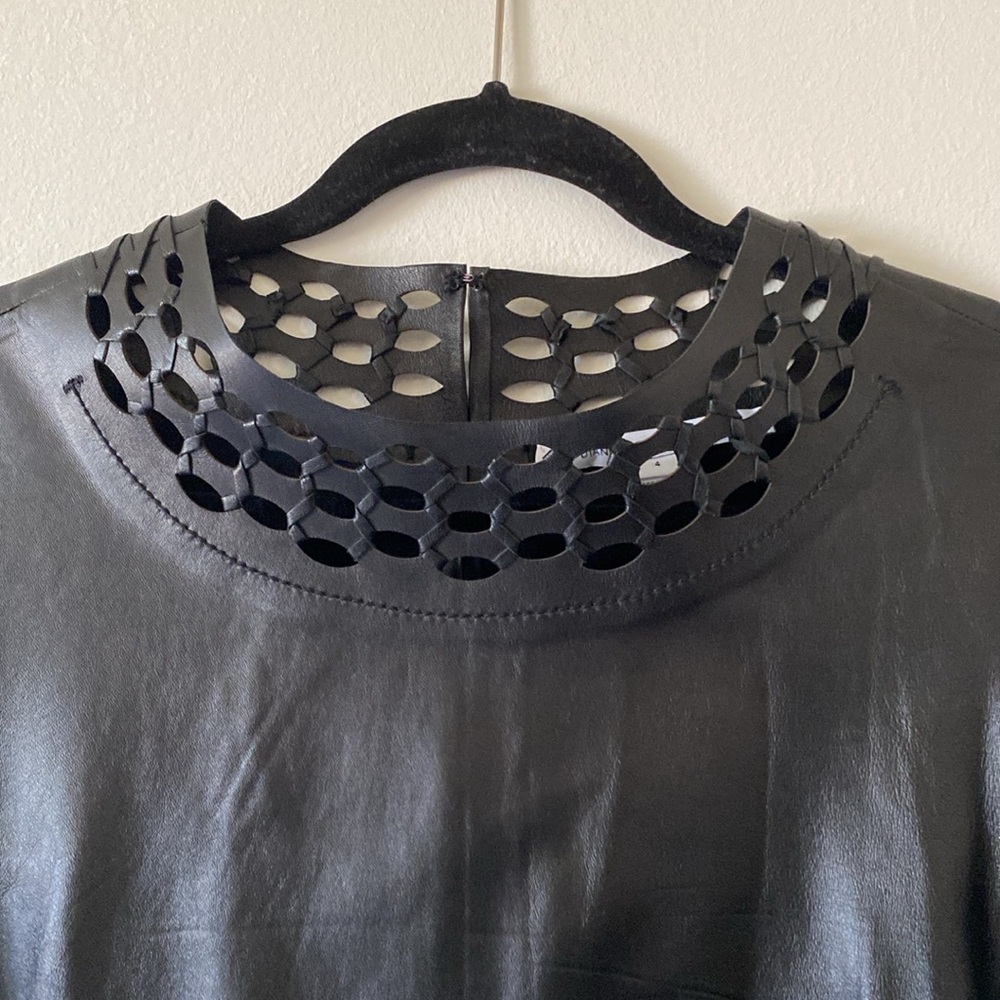 Diane von Furstenberg yvanna leather shift cut-out Dress / Size 4 - Picture 3 of 11